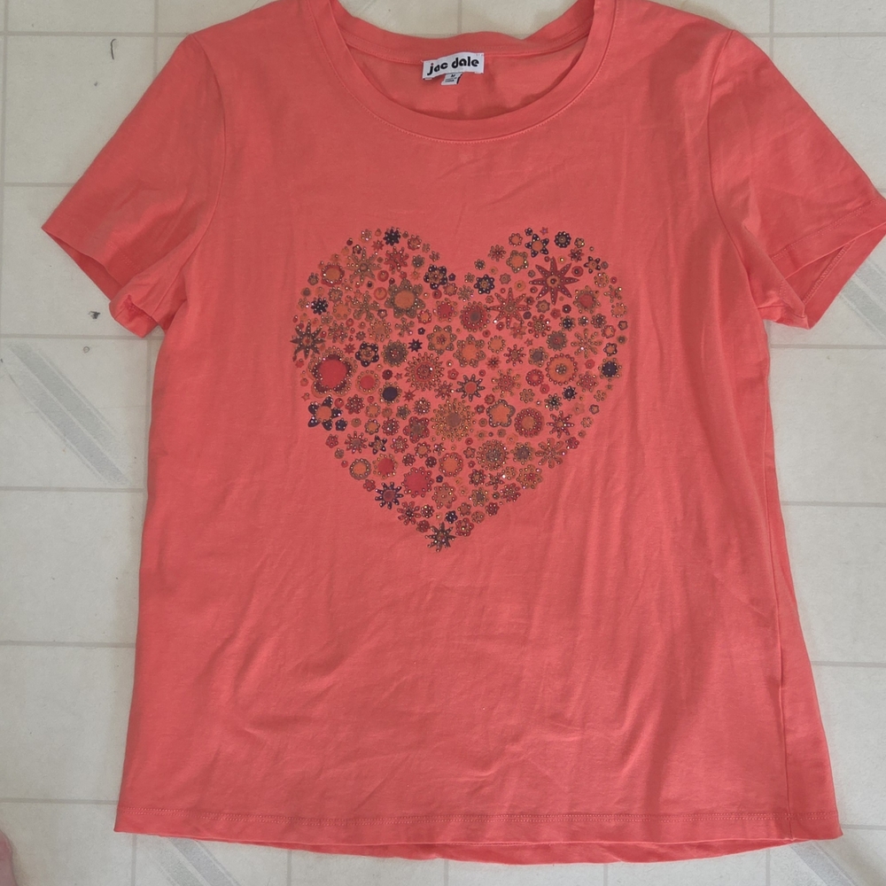 Coral Heart Print Women's Short Sleeve Tee